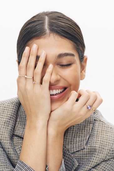 Metal sales floral ring
