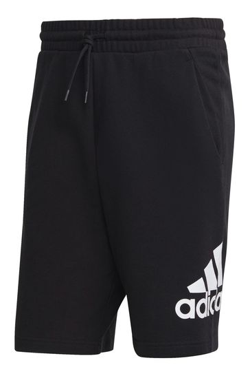 Short essential adidas hotsell