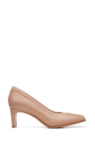 Clarks Nude Praline Leather Seren55 Soft Shoes