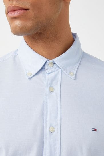 Tommy hilfiger blue oxford on sale shirt