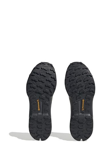 Hiking trainer on sale