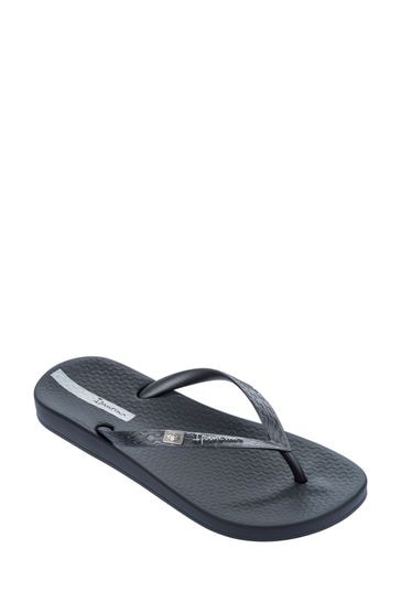 Heel flip hot sale flops