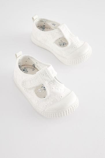 White Broderie Standard Fit (F) First Walker Shoes