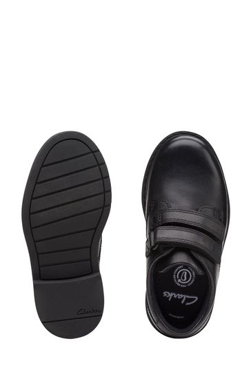 Clarks remi outlet pace junior shoe