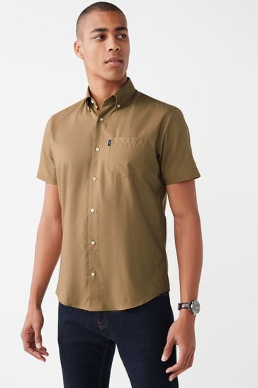 Brown Regular Fit Short Sleeve Easy Iron Button Down Oxford Shirt