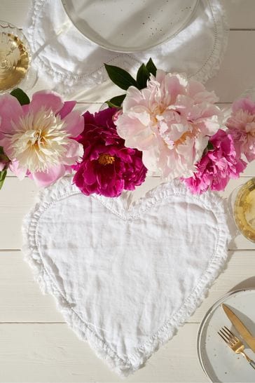 Truly Set of 2 White Heart Linen Placemats