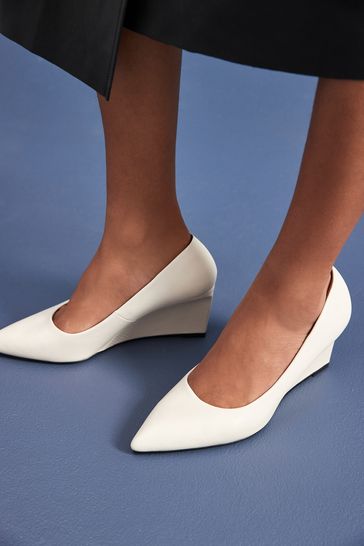Pointed toe wedges on sale