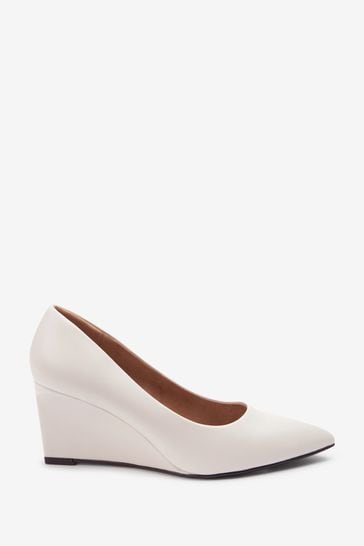 Pointed toe wedge shoes outlet
