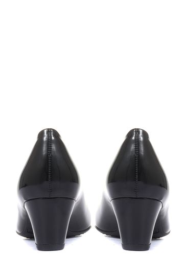Pavers black patent shoes top