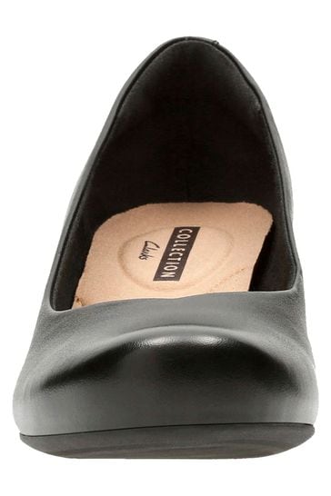 Flores leather shop flat