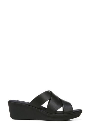 Naturalizer slip on best sale sandals
