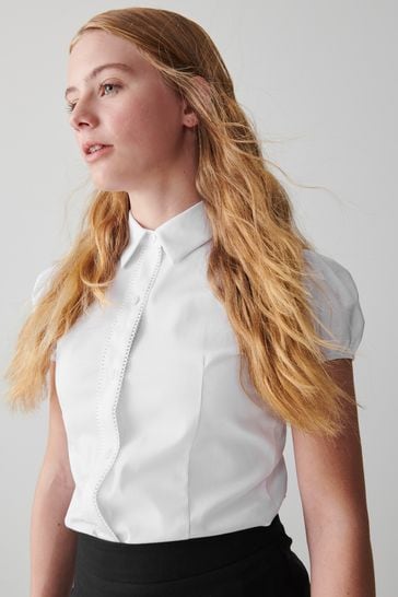 Clarks White Senior Girls se ajustó blusa escolar de manga corta con elástico