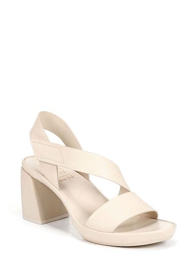 Naturalizer shop leather sandals