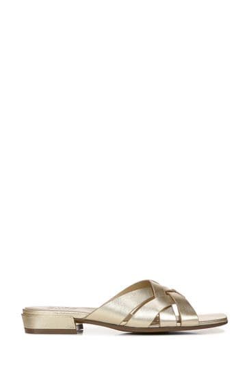 Naturalizer sandals 2025