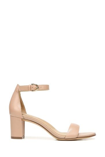 Naturalizer block 2025 heel sandal