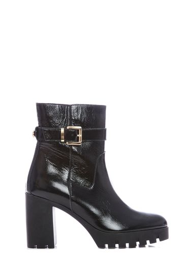 Moda in Pelle Black Ankle Boots With Cleated Sole And Heel