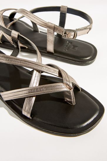 Leather toe clearance thong sandals