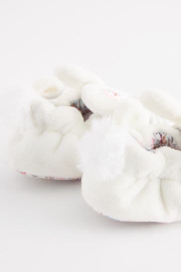 White fur hotsell shoes