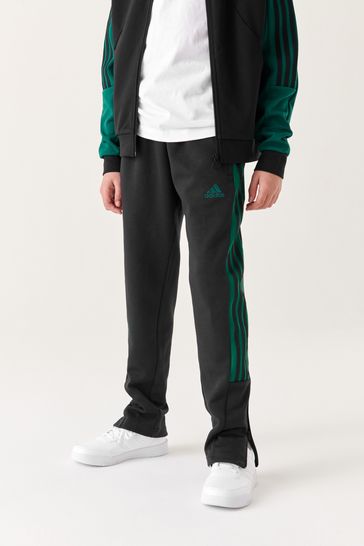 Adidas windbreaker joggers top