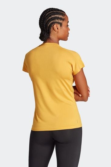 Buy adidas Next from Train Netherlands Essentials V-Neck Minimal Performance Aeroready T-Shirt Branding Yellow