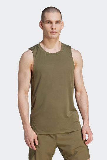 Adidas workout 2025 tank top