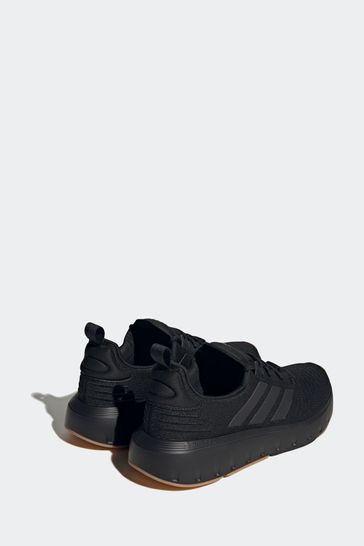 Swift run discount all black