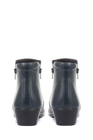 Pavers sales wedge boots