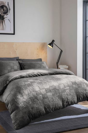 Grey Checkerboard Embossed Fleece Duvet Cover and Pillowcase Set
