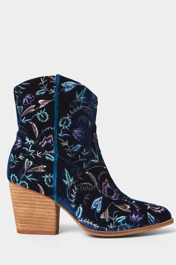 Velvet best sale embroidered boots