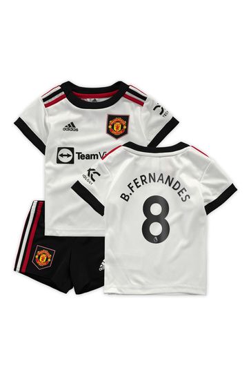 adidas White B. Fernandes - 8 Manchester United 22/23 Kids Away Mini Kit Baby