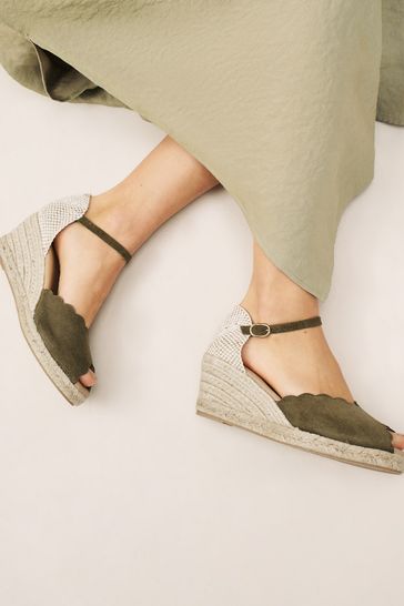 Khaki green clearance wedges