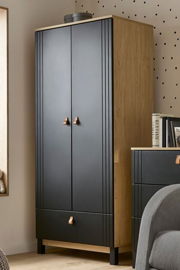 Nursery wardrobe and drawers 2025