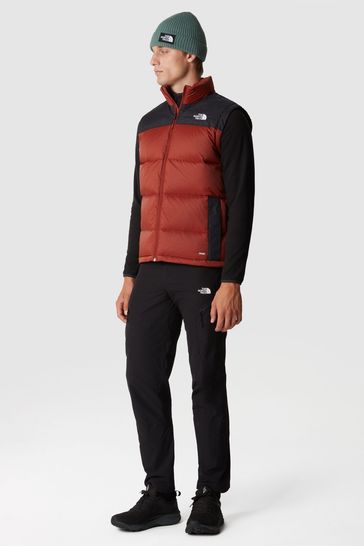 Red and black north face deals gilet