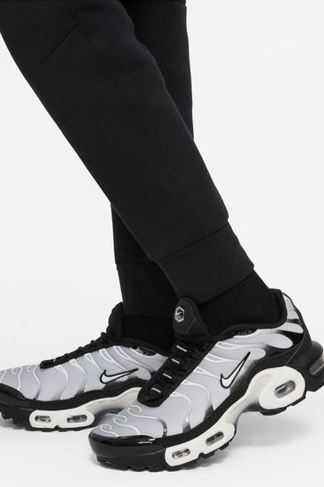 Tech fleece joggers black hotsell
