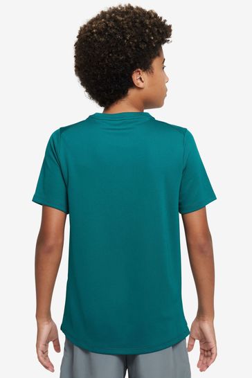 teal color nike shirt