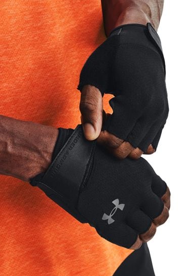 Black under hot sale armour gloves