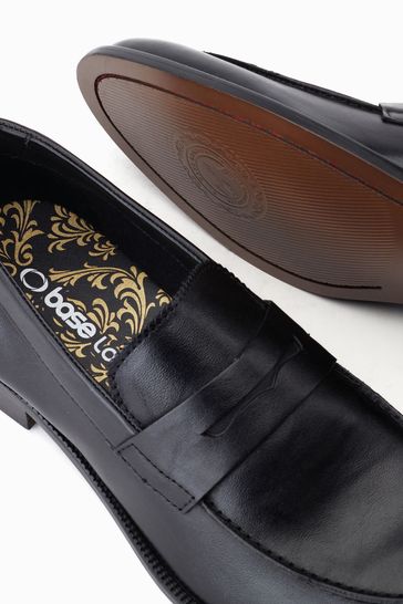 Danbury penny 2025 loafer