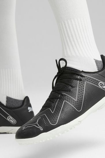 Puma black hot sale football shoes