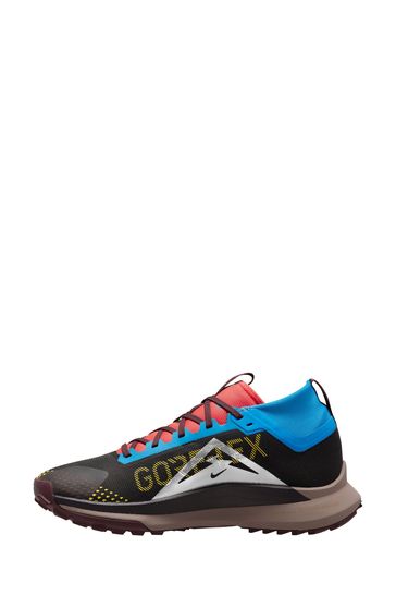 Blue and green nike running shoes discount