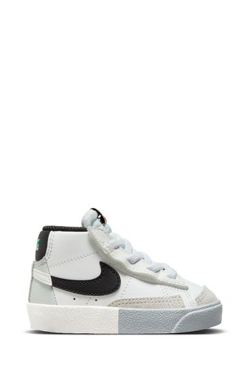 Infant nike white store trainers