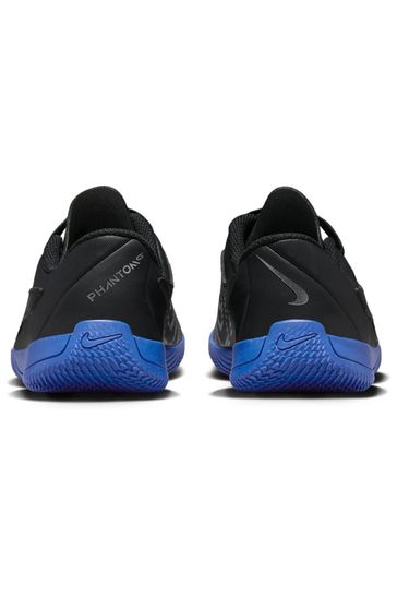 Court soccer shoes online
