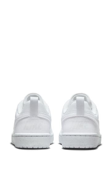 White nikes best sale youth