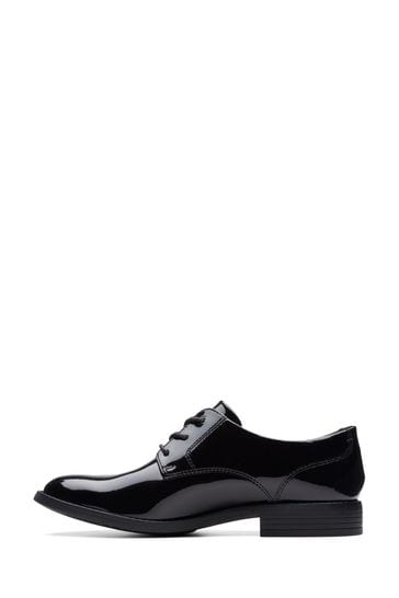 Clarks patent leather shoes shop