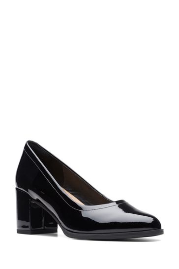 Clarks hot sale patent pumps