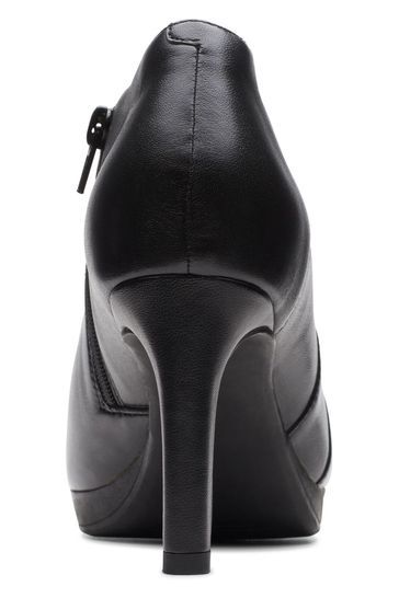 Clarks hope on sale track leather boot