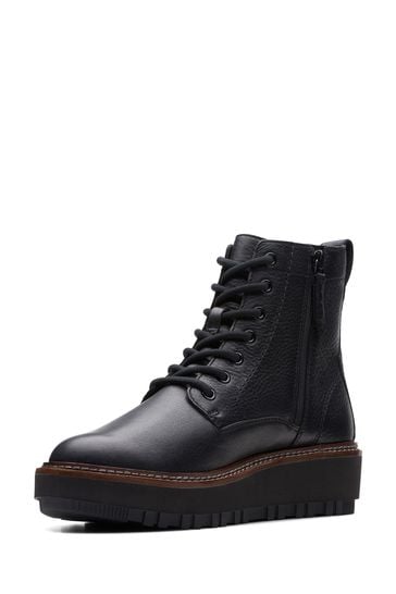 Clarks clearance pine boots