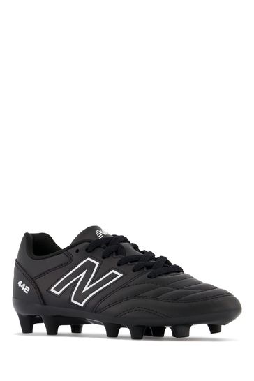 All black new balance boots 2025