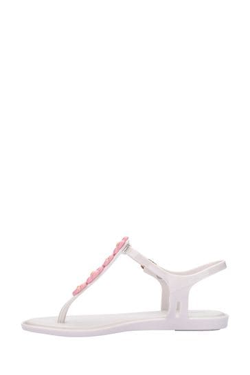White hotsell daisy sandals