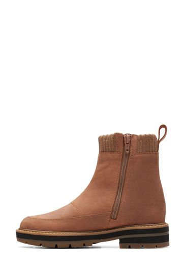 Clarks brown 2024 childrens boots