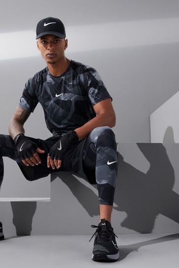 Black nike deals hat white swoosh